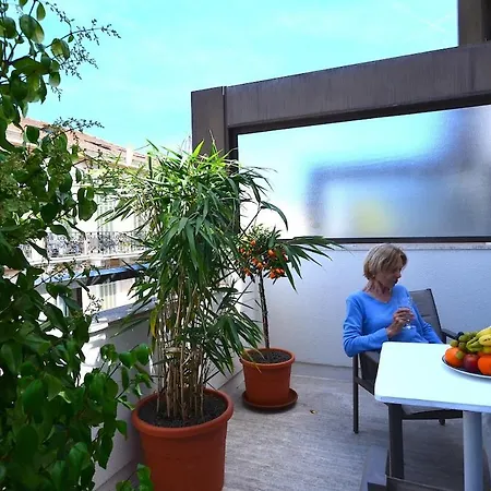 Appartamento 2 Pièces De 31m2 à 100m Des Plages De La Croisette Le Gray D'albion *